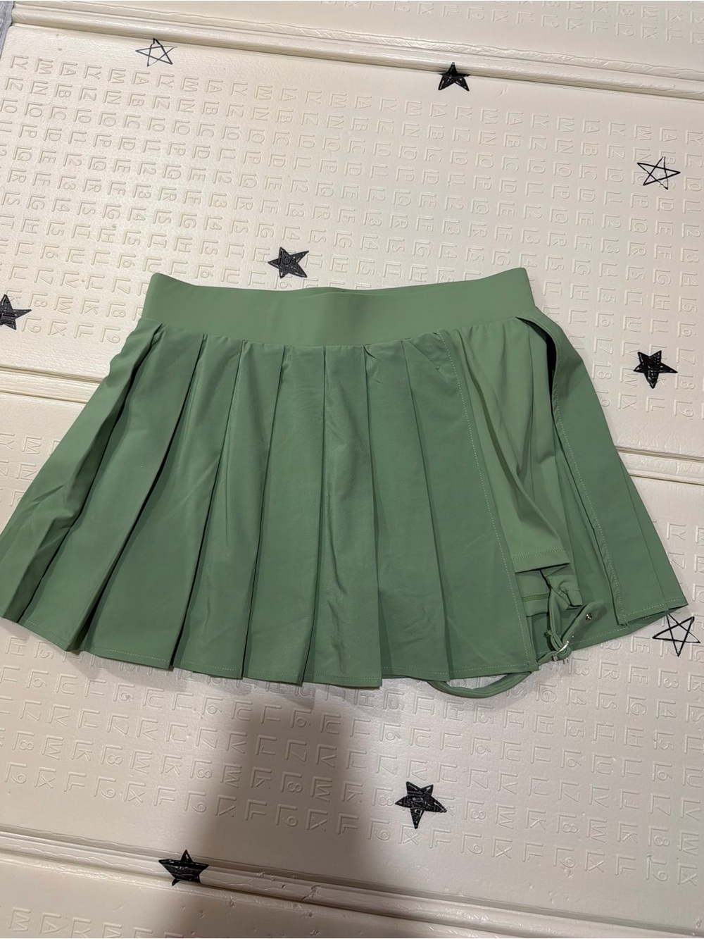 HALARA Pleated Mini Skort in Sage Green